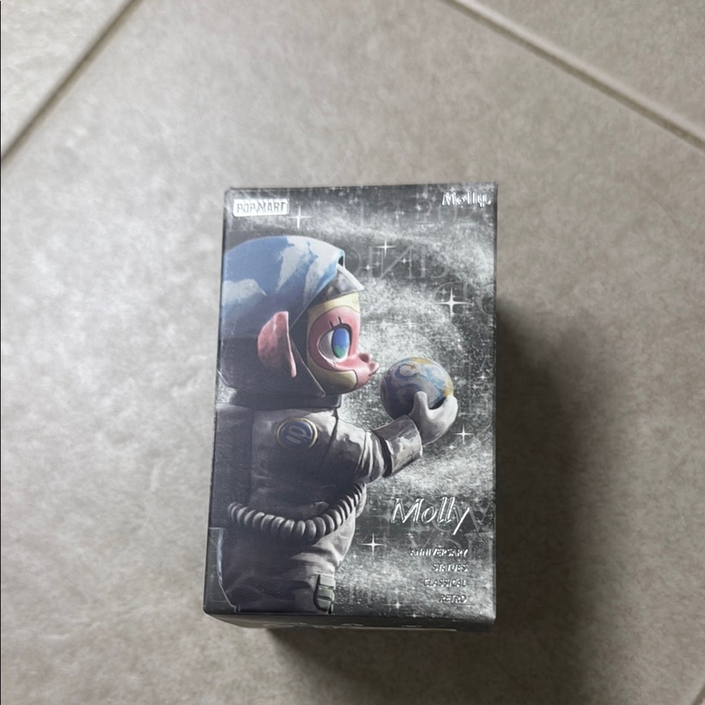 POP MART MOLLY anniversary statues
